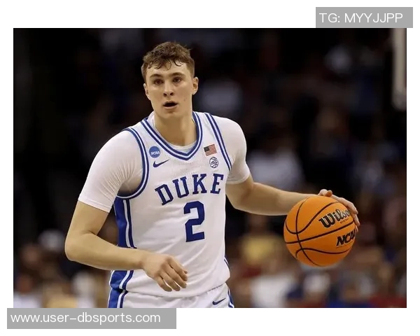 马龙强调弗拉格是球队未来的关键角色,基德应全力支持他成长 马龙强调弗拉格是球队未来的关键角色,基德应全力支持他成长