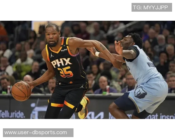 杜兰特第三节火力全开6投全中轻松斩获13分助队逆转局势